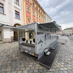 Sanitární přívěs XXL PRO +, pronájem splachovacích toalet, toalety k pronájmu, WC pronájem, WC na akci, TOP-WC.CZ, topwc_cz (1)