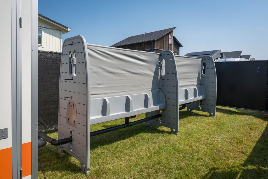 Mobilní pisoár podélný pro 8 osob, TOP-WC (3)